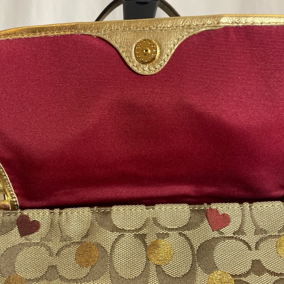 π π Host Pick ππ COACH LAURA SIGNATURE SECRET ADMIRER TOTE and WRISTLET - Picture 13 of 16